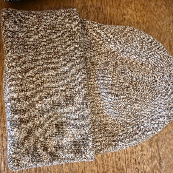 Patagonia Everday Beanie Set Of 2 - Blue and Brown - Picture 5 of 13